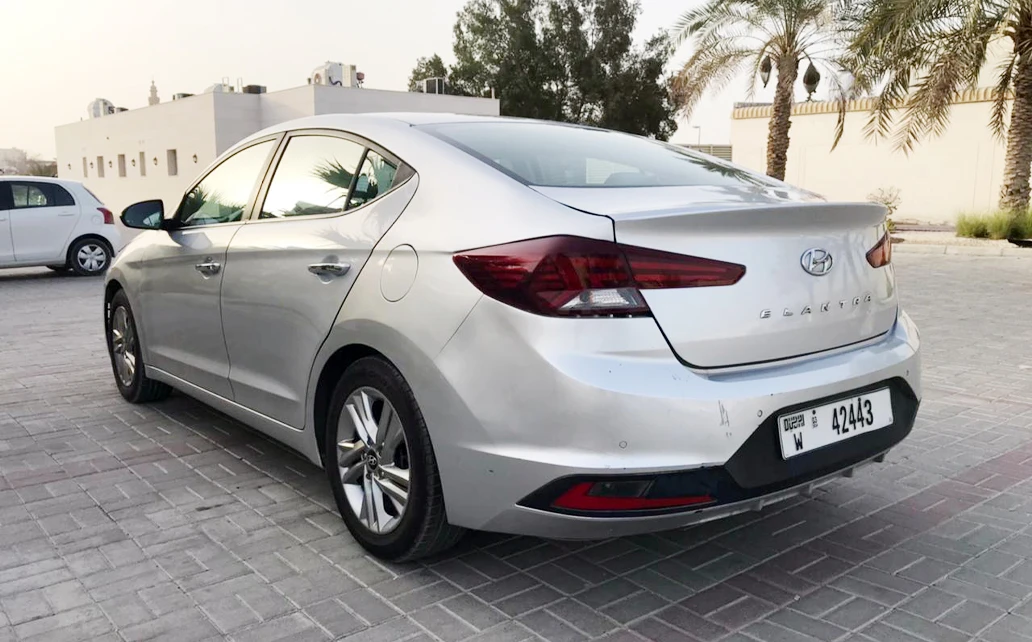 Hyundai Elentra 20 2019 Silver 1