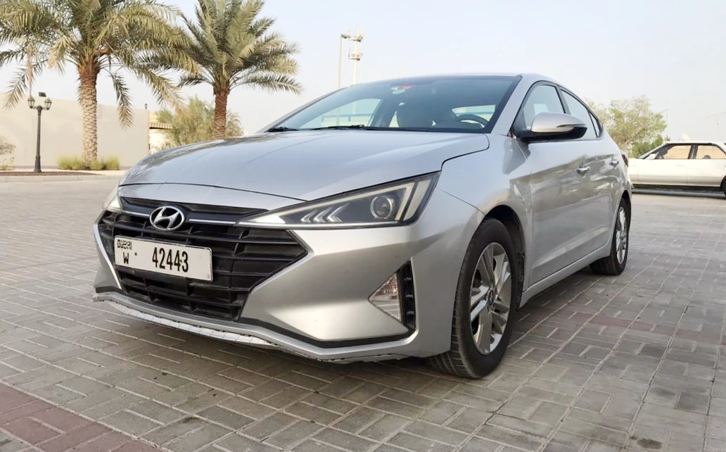 Hyundai Elentra 20 2019 Silver 4