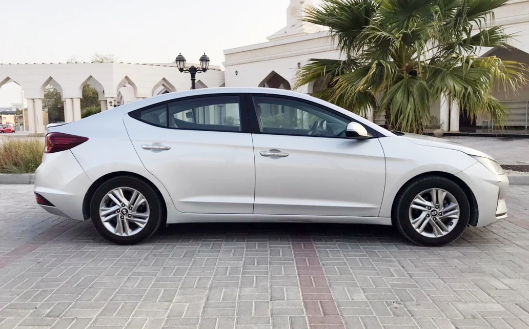 Hyundai Elentra 20 2019 Silver 7