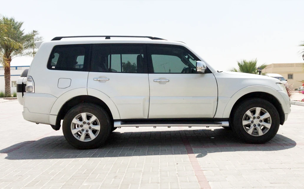 Mitshhubishi Pajero 2017 Silver 3