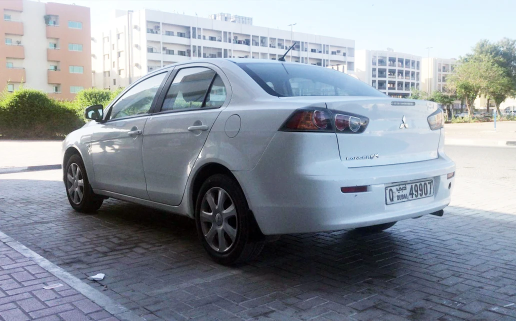 Mitsubishi Lancer 16 2015 White 4