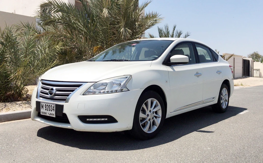 Nissan Sentra 18 2018 White 4