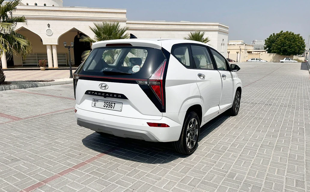 Hyundai Stargazer 2025 White 1