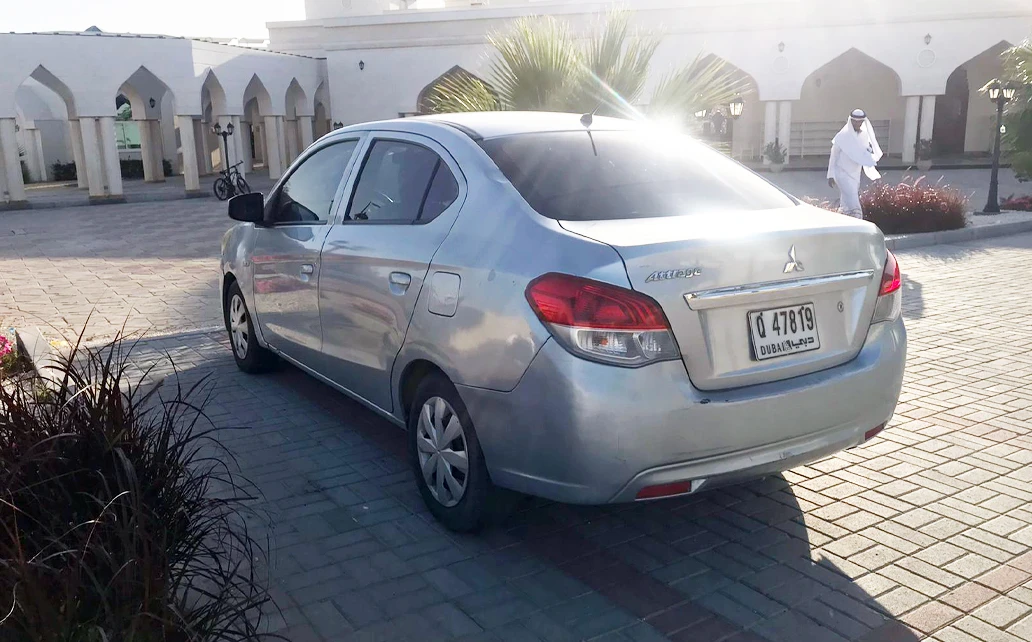 Mitsubishi Attrage 2014 Silver 3